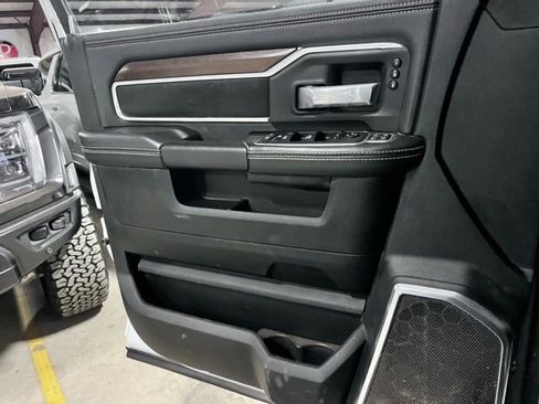 Used 2024 RAM 2500 Laramie w/ Safety Group AWD/4WD image 18