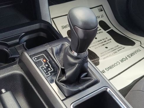 Used 2017 Toyota Tacoma TRD Off-Road w/ Premium & Technology Package image 30