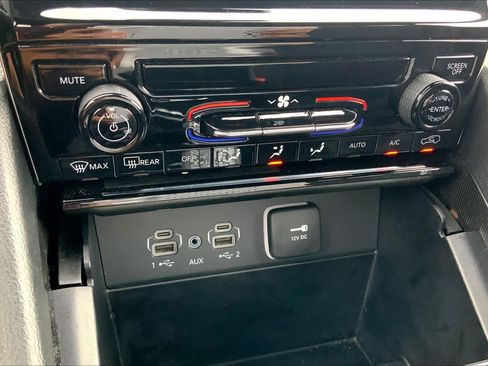 Used 2024 Jeep Grand Cherokee L Laredo RWD image 25