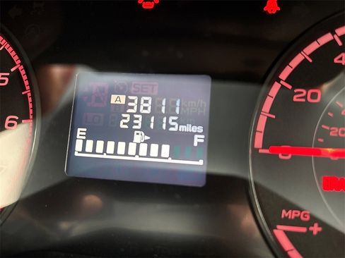 Certified 2022 Subaru Crosstrek 2.0i image 11