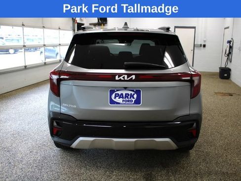 Used 2024 Kia Seltos S FWD image 4