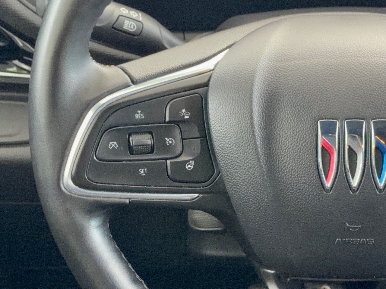 Used 2024 Buick Envista Sport Touring w/ Convenience I Package FWD image 18