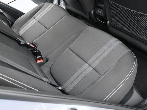 Used 2025 Hyundai Venue SEL FWD image 34