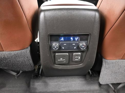 Used 2018 Buick Enclave Avenir w/ Avenir Technology Package image 40