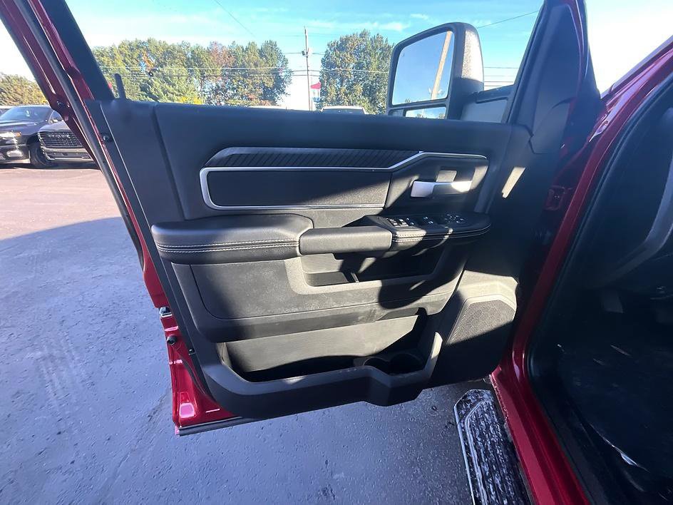 New 2027 RAM 3500 Big Horn AWD/4WD image 12
