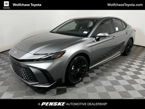 New 2026 Toyota Camry SE image 1