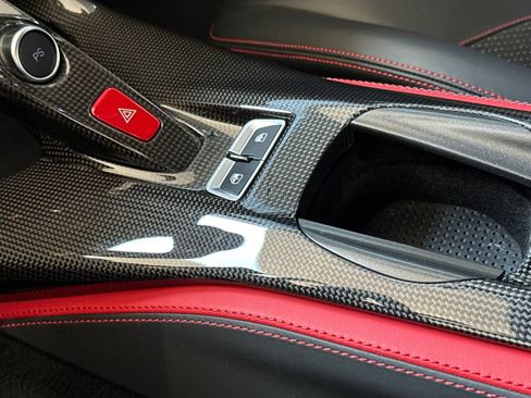 Used 2018 Ferrari 812 Superfast RWD image 24