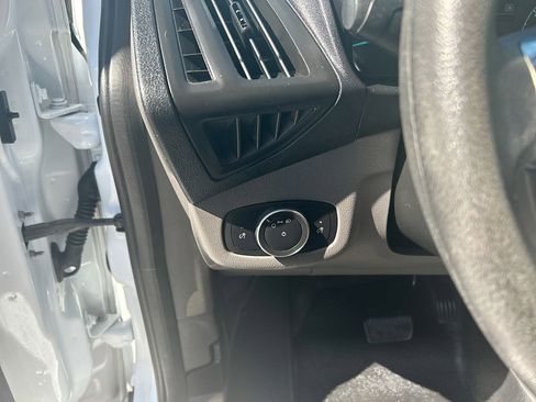 Used 2019 Ford Transit Connect XL image 10