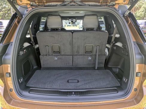 New 2026 Jeep Grand Cherokee L Limited w/ Limited Altitude Package RWD image 12