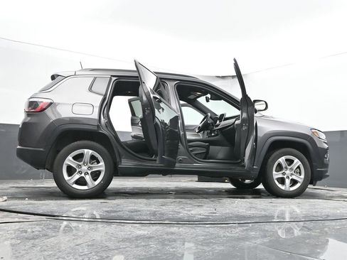 Used 2024 Jeep Compass Latitude image 74