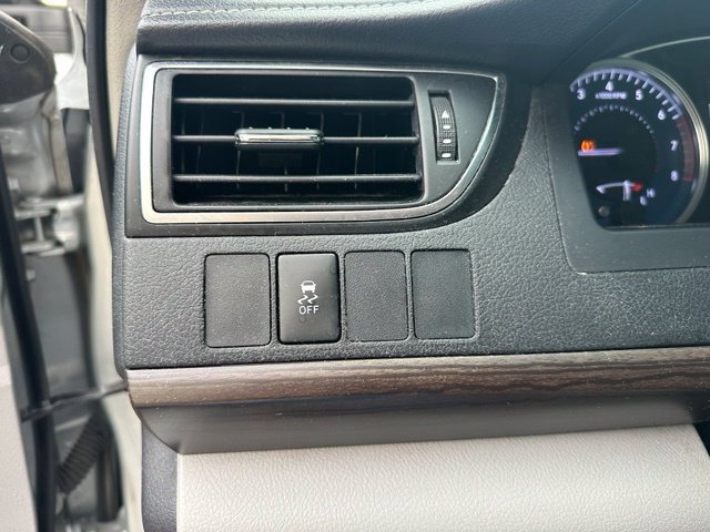Used 2016 Toyota Camry XLE FWD image 22