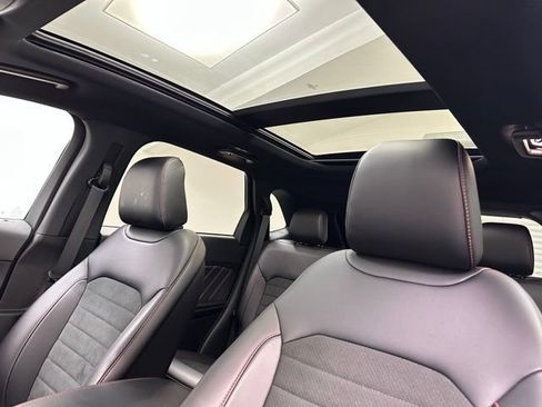 New 2024 Ford Edge ST-Line AWD/4WD image 15