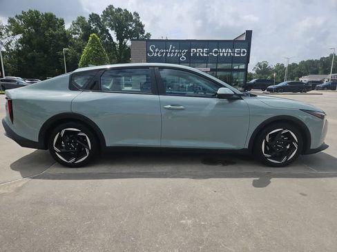 Certified 2025 Kia K4 EX FWD image 1