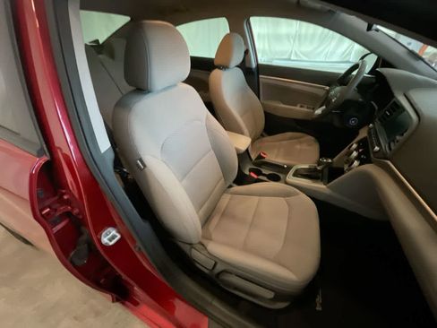 Used 2019 Hyundai Elantra SEL image 23