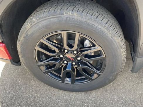 Used 2024 GMC Sierra 1500 Elevation AWD/4WD image 10