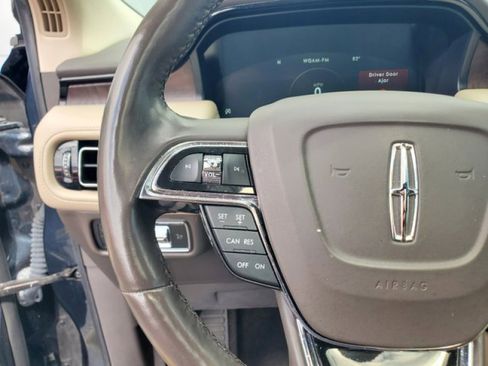 Used 2022 Lincoln Nautilus Reserve image 19