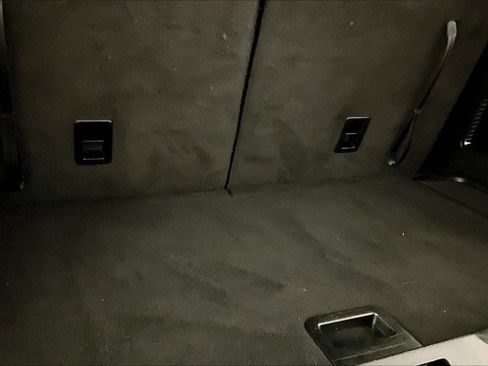 Used 2022 Ford Explorer XLT image 36