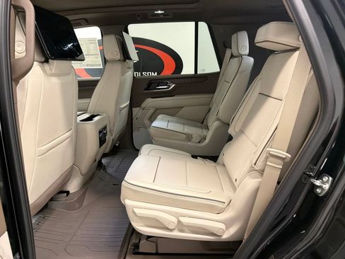 New 2026 GMC Yukon Denali w/ Denali Reserve Package AWD/4WD image 12