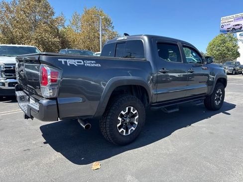 Used 2021 Toyota Tacoma TRD Off-Road w/ Technology Package RWD image 3