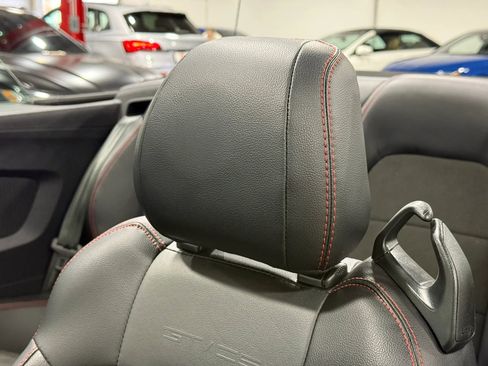 Used 2019 Ford Mustang GT Premium w/ Equipment Group 401A RWD image 18