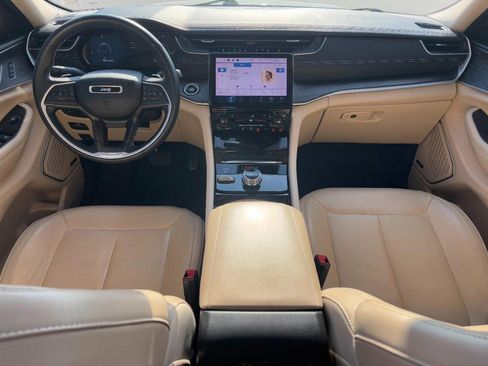 Used 2022 Jeep Grand Cherokee L Limited AWD/4WD image 12