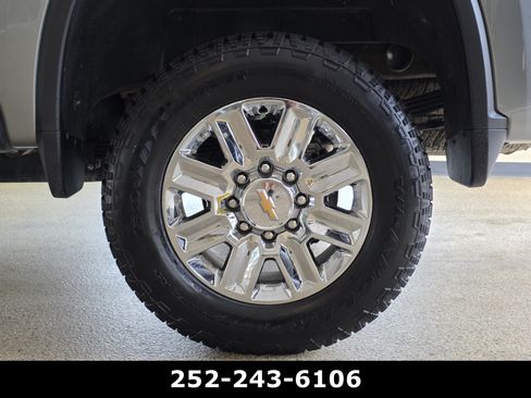 Used 2024 Chevrolet Silverado 2500 High Country w/ Technology Package AWD/4WD image 40