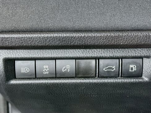 Used 2025 Toyota Camry LE FWD image 17