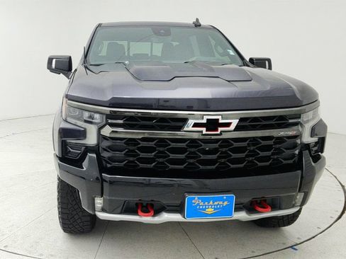 Used 2022 Chevrolet Silverado 1500 ZR2 w/ Technology Package AWD/4WD image 2
