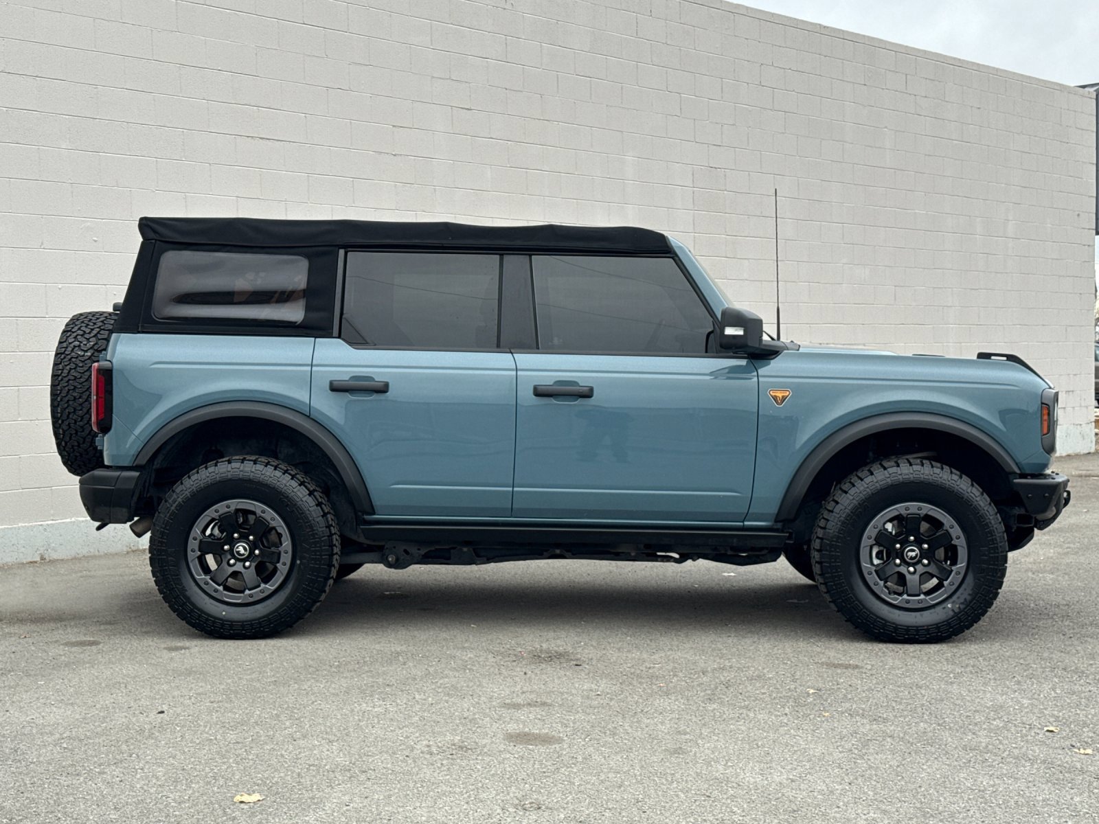 Used 2021 Ford Bronco Badlands AWD/4WD image 2