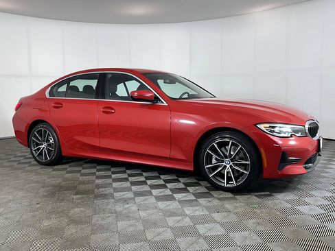 Used 2019 BMW 330i xDrive Sedan w/ Convenience Package AWD/4WD image 3