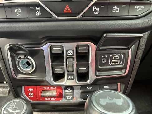 Used 2024 Jeep Wrangler Unlimited Rubicon 392 AWD/4WD image 17