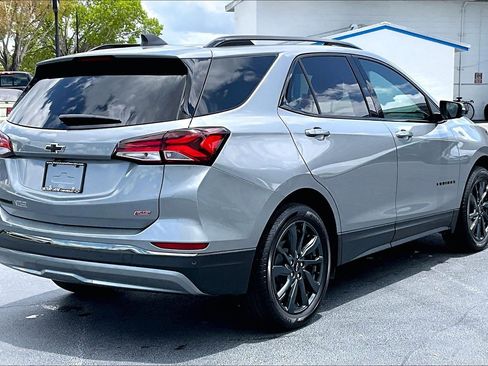 Certified 2023 Chevrolet Equinox RS w/ RS Leather Package FWD image 4