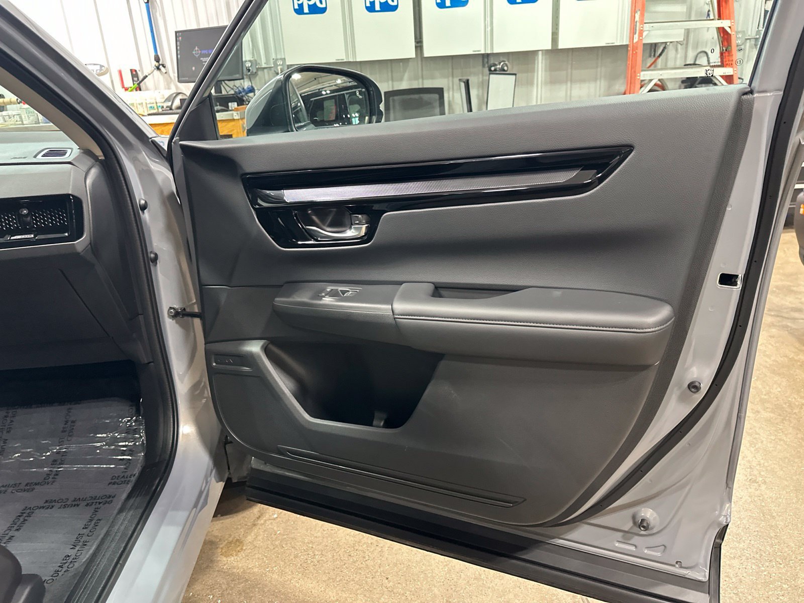 Used 2024 Honda CR-V EX-L image 39