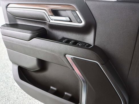 Used 2024 Chevrolet Silverado 3500 LT w/ Convenience Package image 23