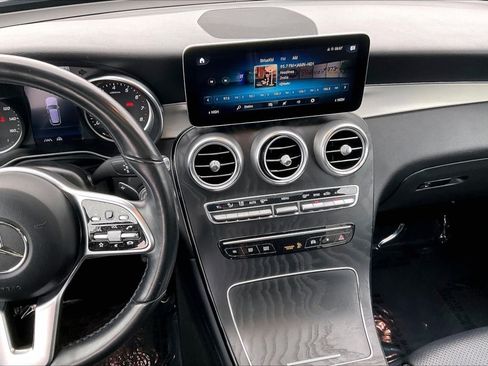 Used 2022 Mercedes-Benz GLC 300 image 6