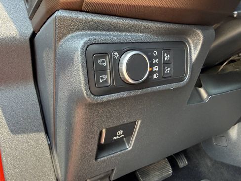 Used 2021 Ford Bronco Outer Banks w/ Sasquatch Package AWD/4WD image 30