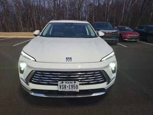 Used 2024 Buick Envision Preferred image 2