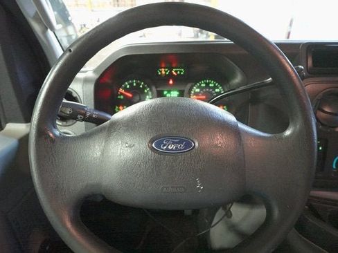 Used 2009 Ford E-350 and Econoline 350 Super Duty image 12