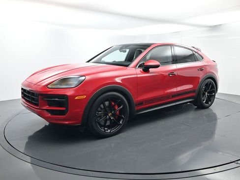 Certified 2025 Porsche Cayenne GTS image 1