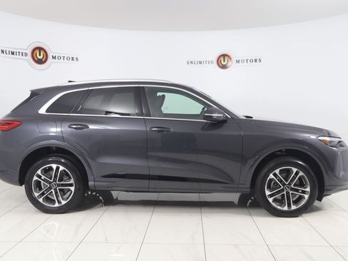 Used 2026 Audi Q5 Premium Plus AWD/4WD image 2