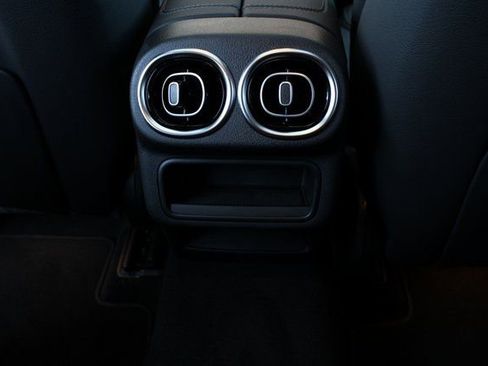 New 2025 Mercedes-Benz GLC 300 4MATIC image 30