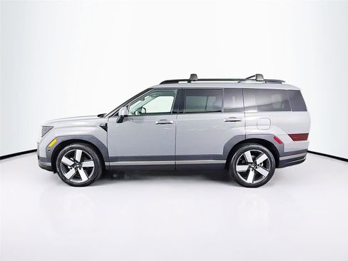 Used 2025 Hyundai Santa Fe Limited AWD/4WD image 4