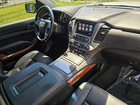 Used 2018 Chevrolet Tahoe Premier AWD/4WD image 10