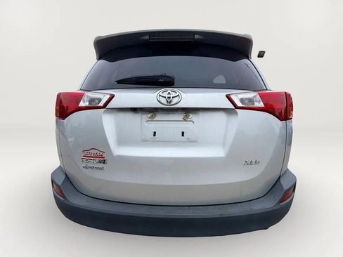Used 2013 Toyota RAV4 XLE FWD image 9