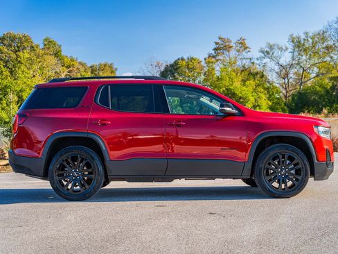 Used 2023 GMC Acadia SLE w/ Driver Convenience Package image 8