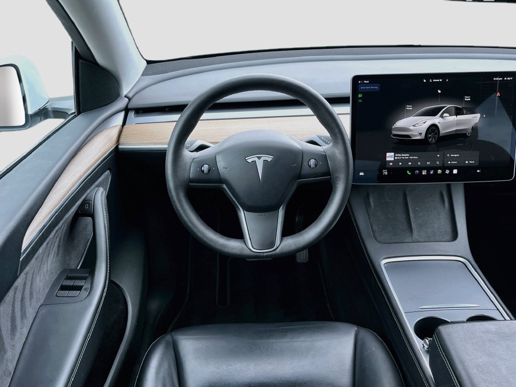 Used 2024 Tesla Model Y Long Range RWD image 23