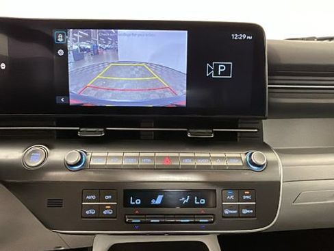 Used 2025 Hyundai Kona SEL AWD/4WD image 25