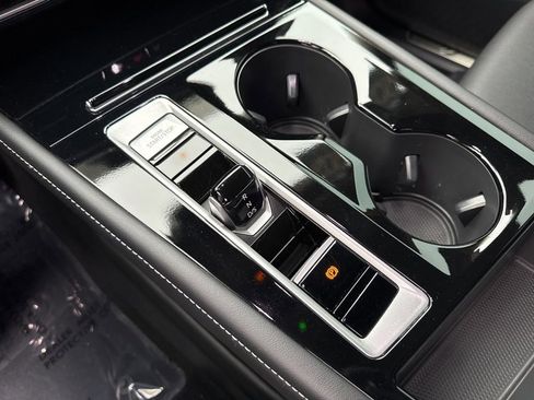 Certified 2024 Volkswagen Atlas SE image 22