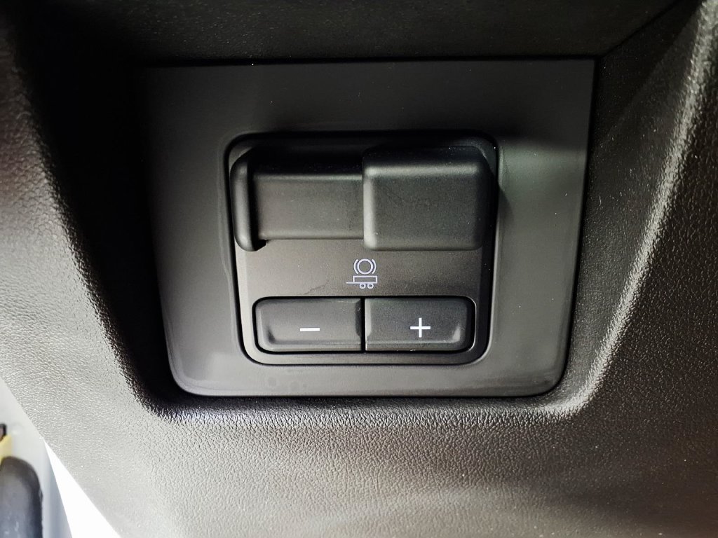 Used 2024 GMC Canyon Denali AWD/4WD image 21