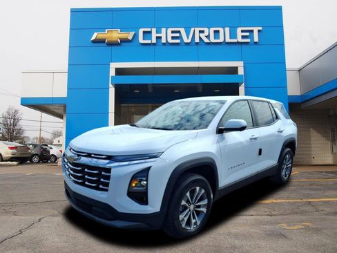 New 2026 Chevrolet Equinox LT w/ Convenience Package II image 4